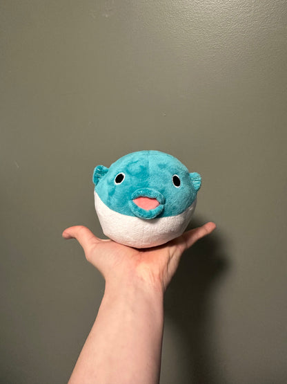Poppy the pufferfish  - Plushy with built in sound